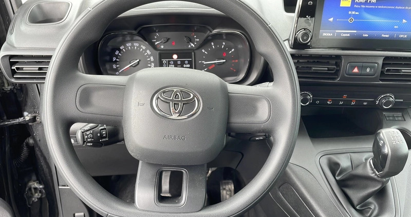 Toyota Proace City Verso cena 86900 przebieg: 49725, rok produkcji 2020 z Ostroróg małe 211
